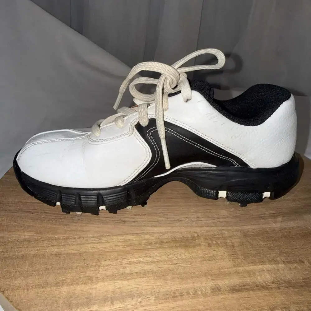 Nike Tiger Woods Youth White and Black Golf Shoes Size 1